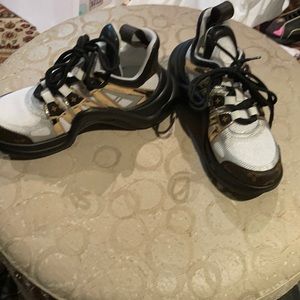 Brand new LV SNEAKERS